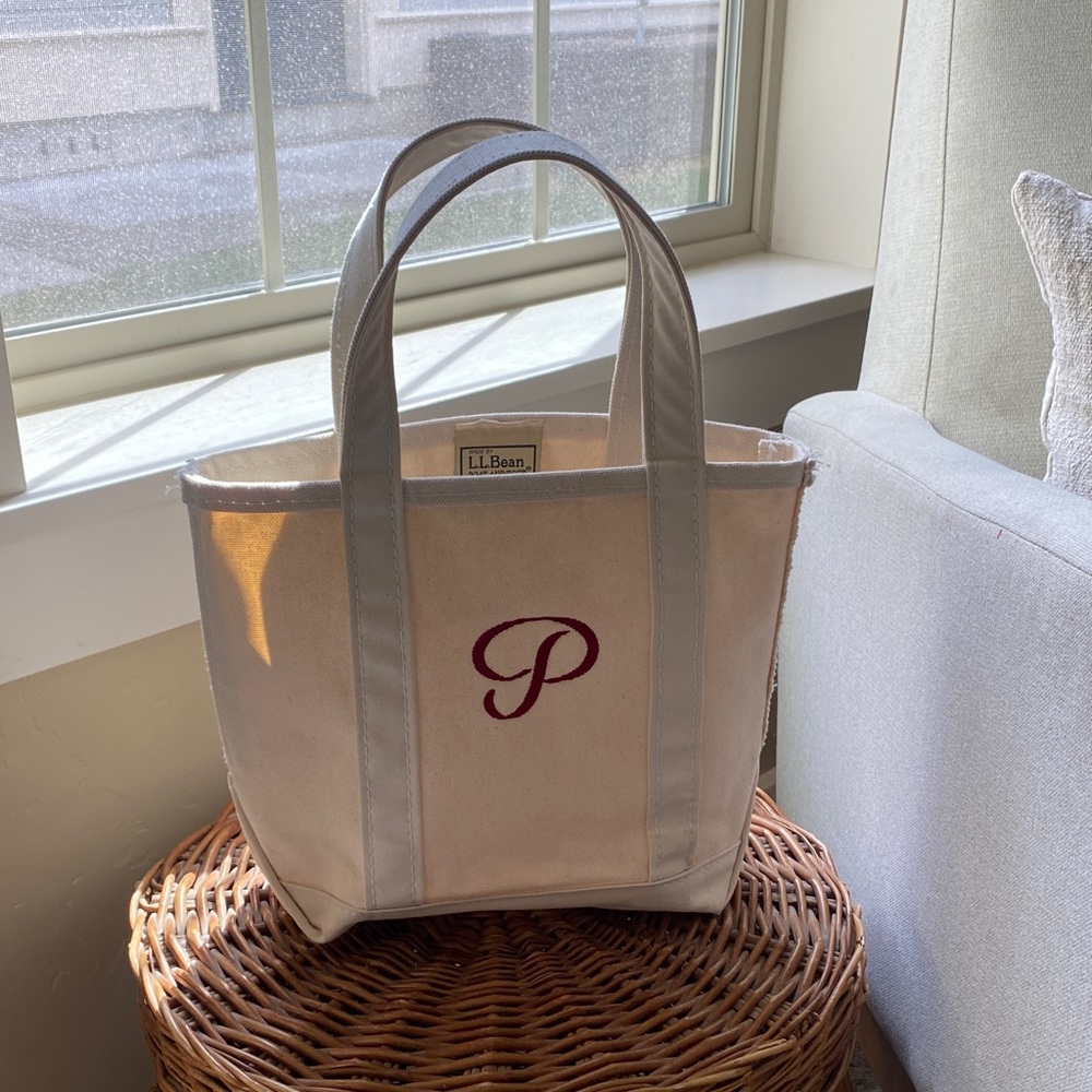 L.L. Bean small open top Boat and Tote “P”